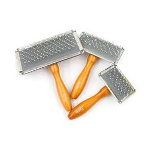 Piepteni și perii pentru animale