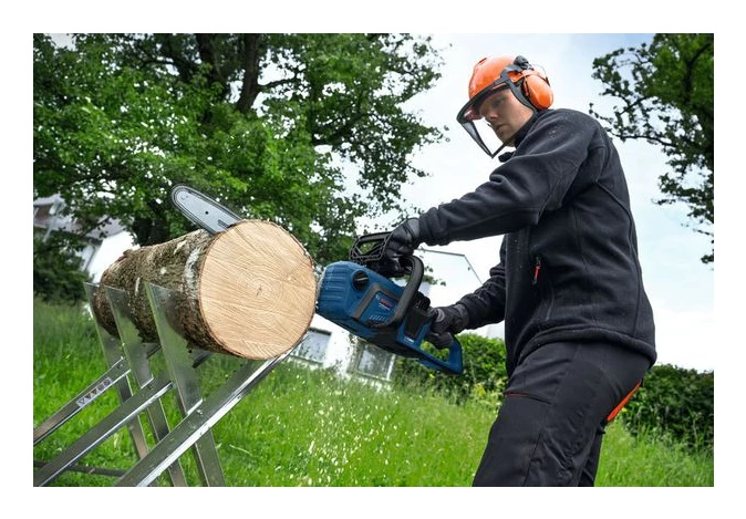 Цепная пила аккумуляторная Bosch GKE 18V-40 Solo, 06008D3000 photo 5