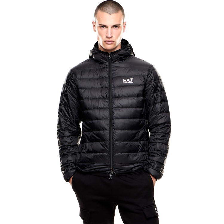 Scurta EA7 EMPORIO ARMANI TRAIN CORE ID M DOWN LIGHT JAC photo Scurta EA7 EMPORIO ARMANI TRAIN CORE ID M DOWN LIGHT JAC photo