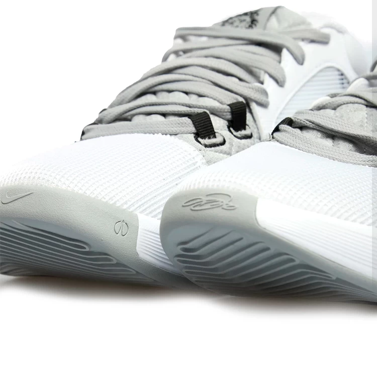 Incaltaminte Sport Nike M LEBRON WITNESS VIII pt Barbati / 46 / Alb photo 5