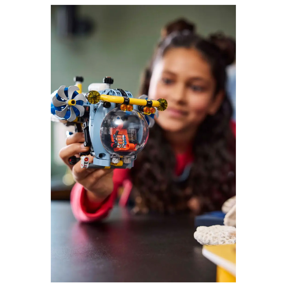 Constructor Lego Technic Deep-Sea Research Submarine 42201 de la 9+ ani photo 5
