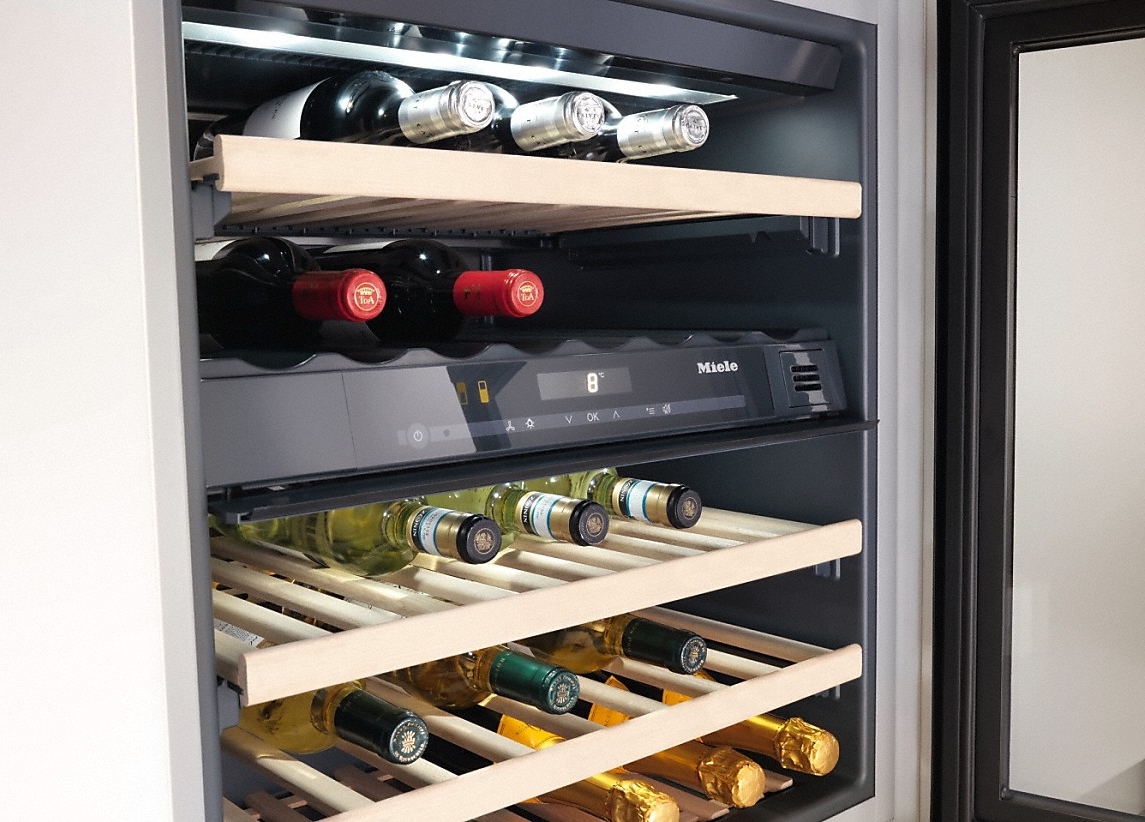 Vitrina de vinuri incorporabil Miele KWT6321UG / 34 sticle / 81.8 cm / G / Inox photo 2