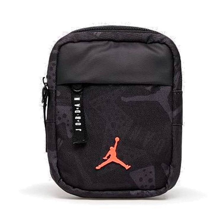 Сумка Nike JAN AIRBORNE HIP BAG 7A0747-G0H Черный photo 1 Сумка Nike JAN AIRBORNE HIP BAG 7A0747-G0H Черный photo 1