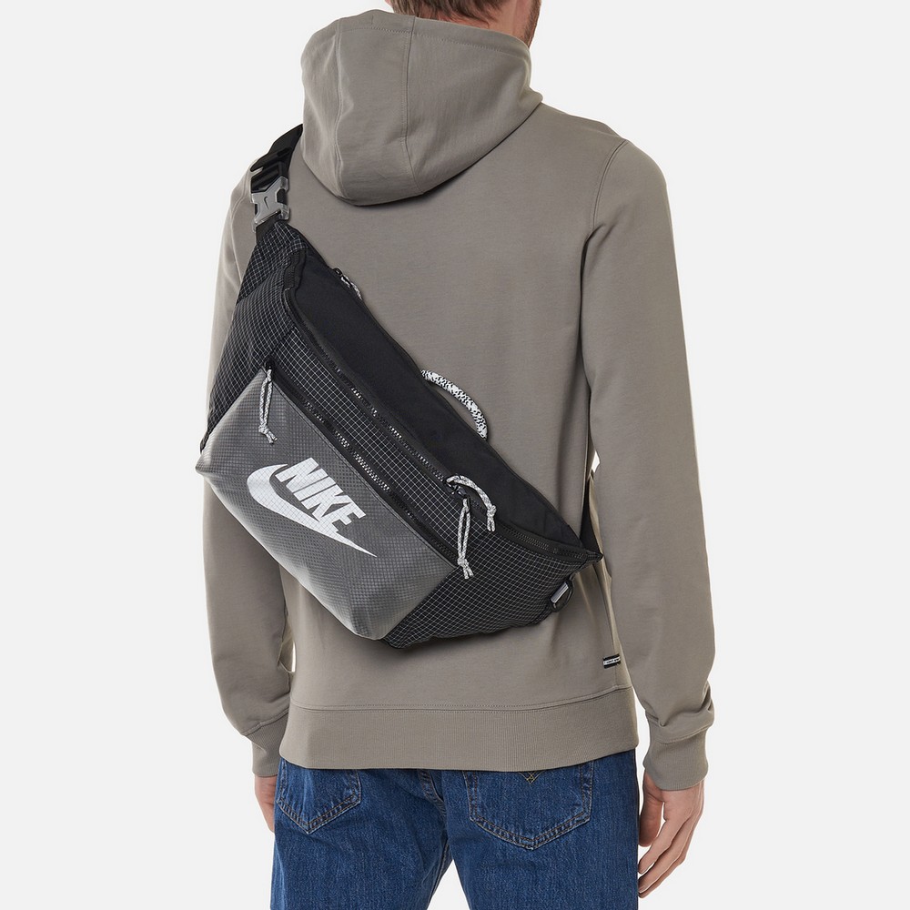Сумка на пояс Nike NK TECH WAISTPACK -  TRL CV1411-010 Серый photo 2