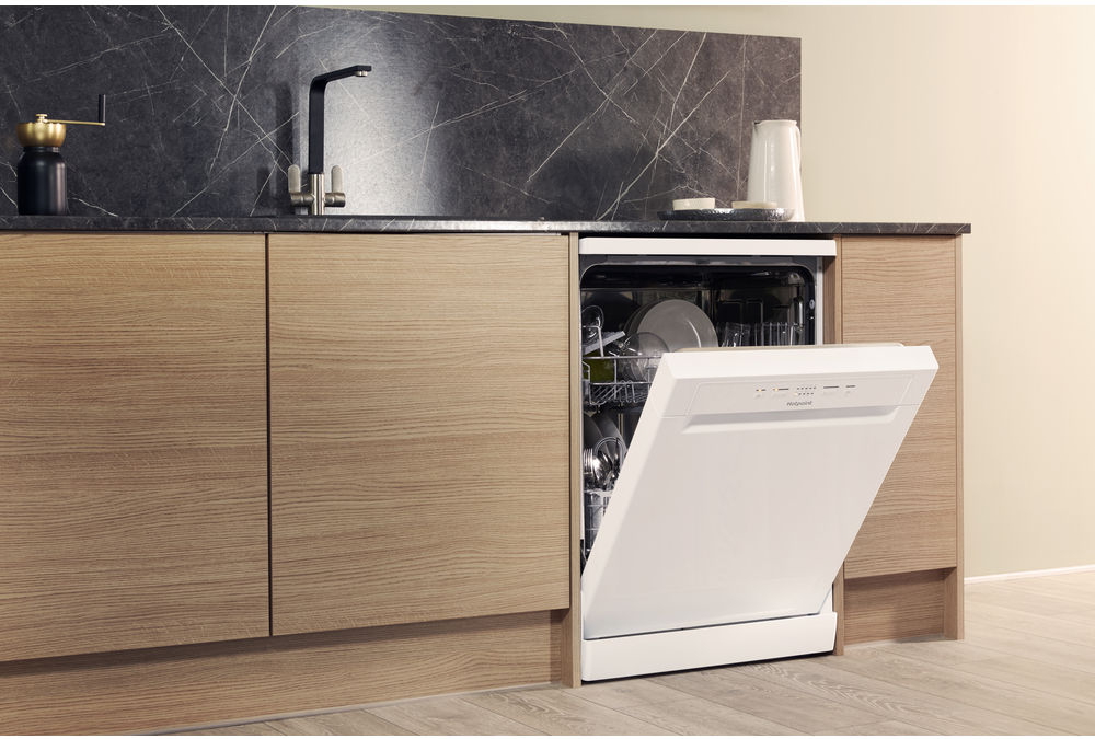 Посудомоечная машина  Hotpoint - Ariston HFC 2B19 Белый /13 Комплектов /Полногабаритная photo 2