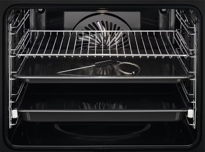 Cuptor electric incorporabil Electrolux EOE7P31Z / 71 l. / A+ / Negru photo 5