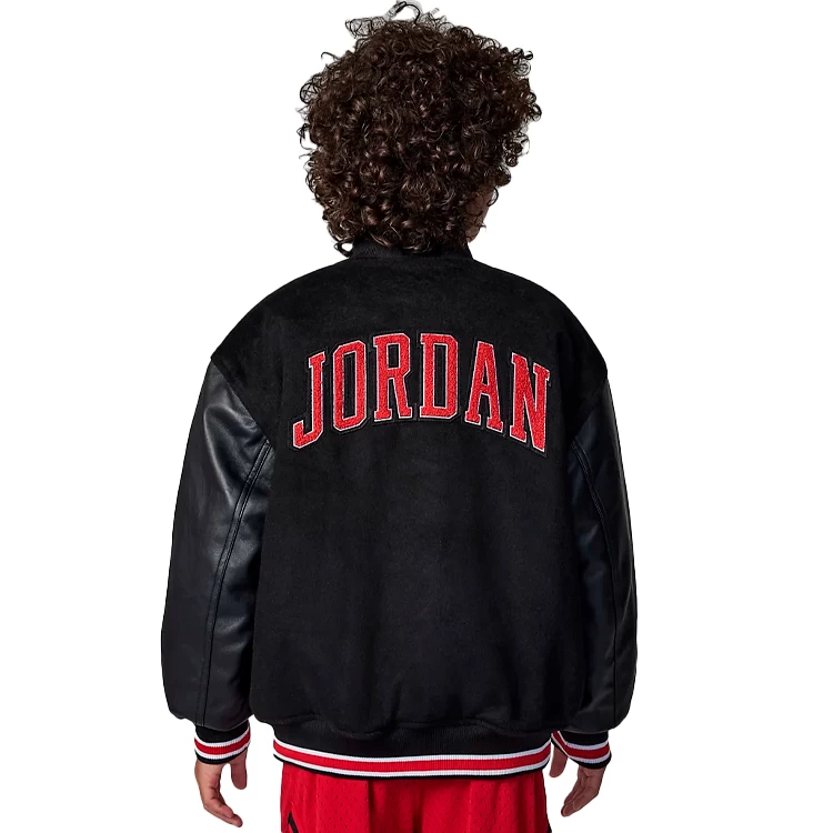 Scurta Nike JORDAN VARSITY / Barbati / S / Negru-rosu photo 4