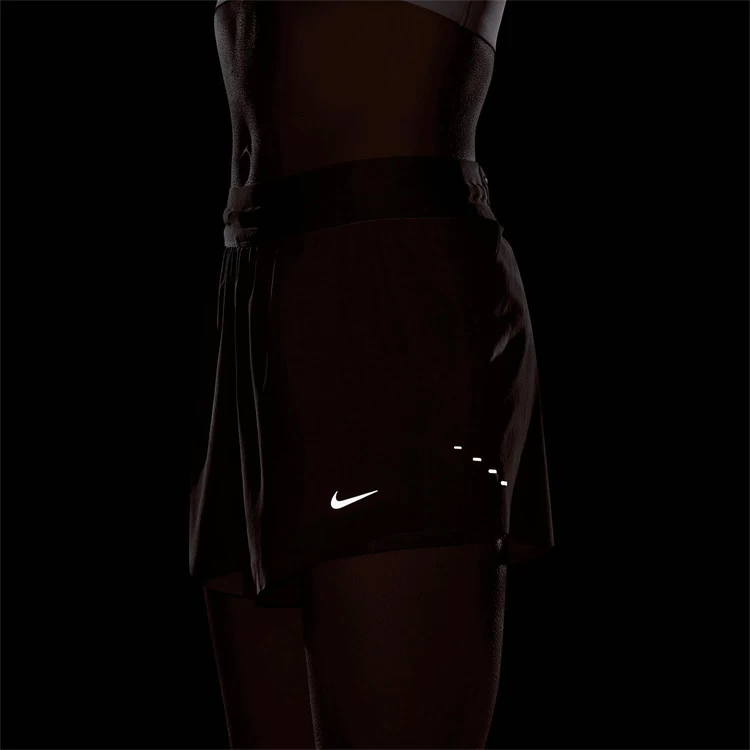Sorti Nike W NK SWIFT DF MR 2N1 SHRT / Femei / M / Maro photo 5