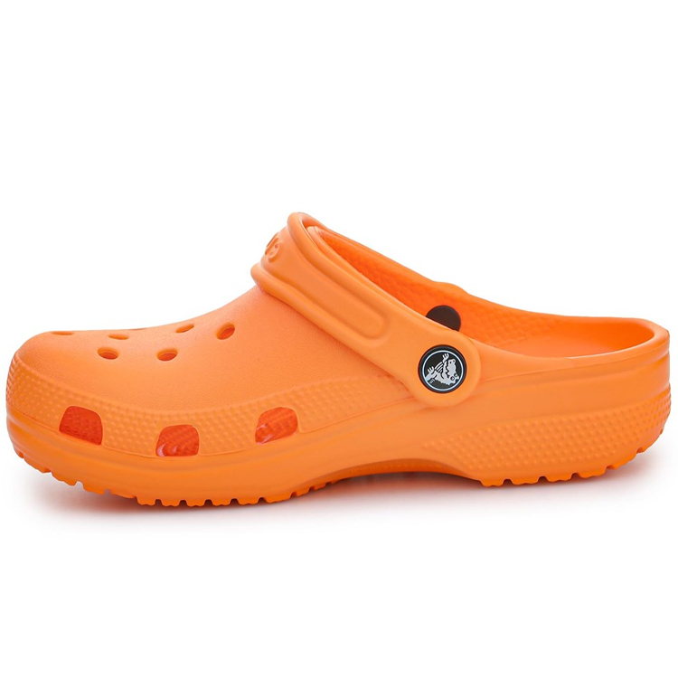 Slapi Crocs Classic Clog K photo Slapi Crocs Classic Clog K photo