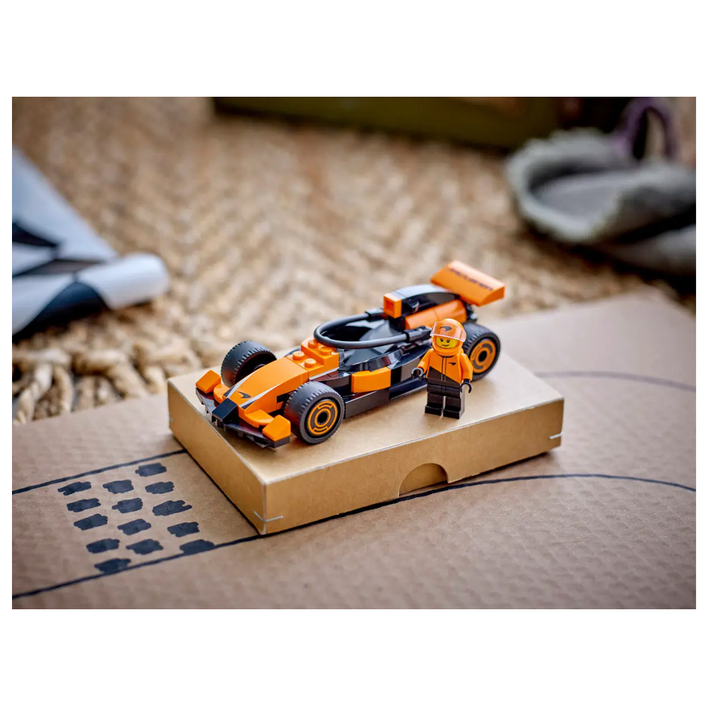 Constructor Lego City F1 Driver with McLaren Race Car 60442 de la 6+ ani photo 3