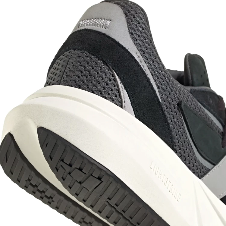 Кроссовки Adidas LIGHTBLAZE / Мужской / 46.5 / Черный photo 5