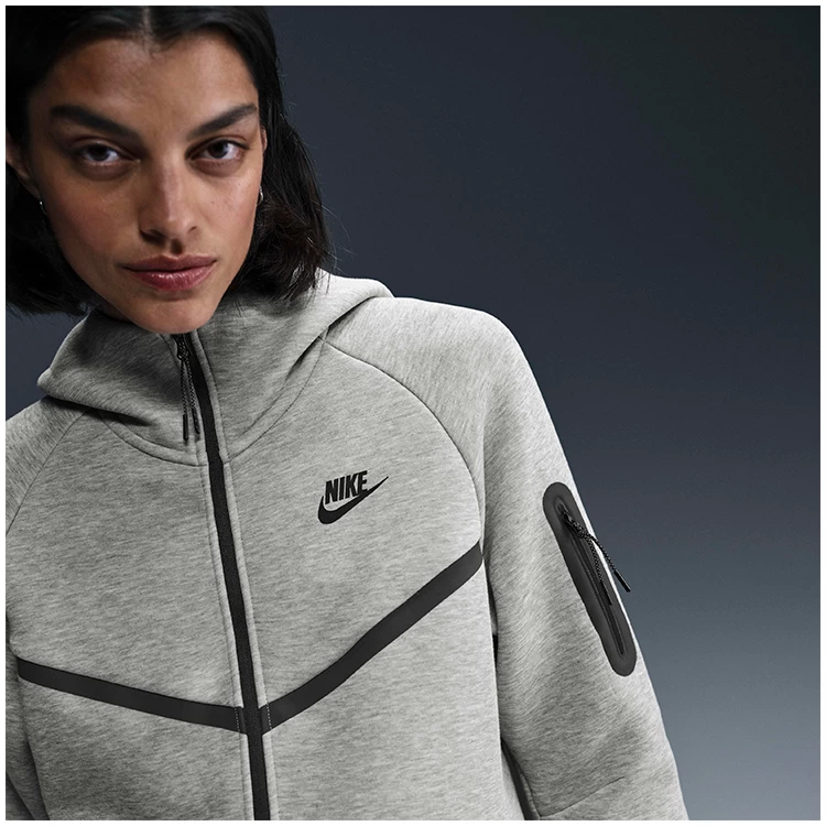 Jacheta Nike W NSW TCH FLC WR FZ HDY 2 M Gri Femei photo 4