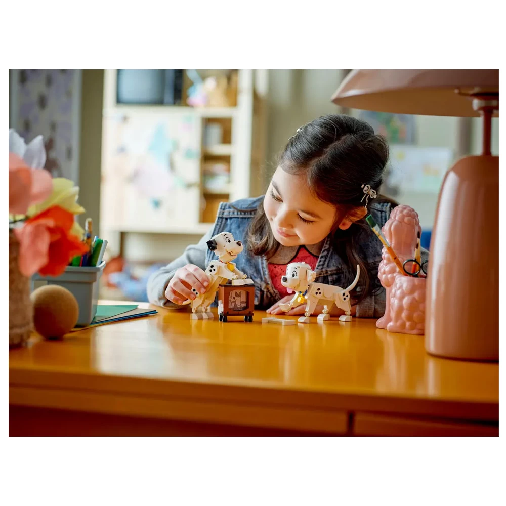 Constructor Lego Disney Lucky &amp; Penny 101 Dalmatians Puppies 43271 de la 6+ ani photo 6