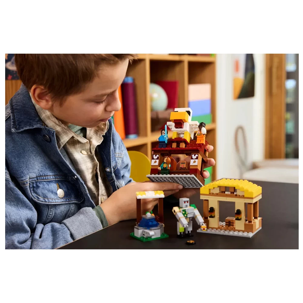 Constructor Lego Minecraft The Ghast Balloon Village Attack 21273 de la 10+ ani photo 5