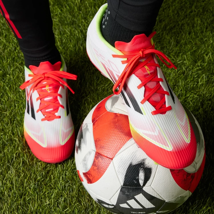 Ghete pentu fotbal Adidas F50 LEAGUE FG/MG pt Barbati / 46 / Alb photo 5