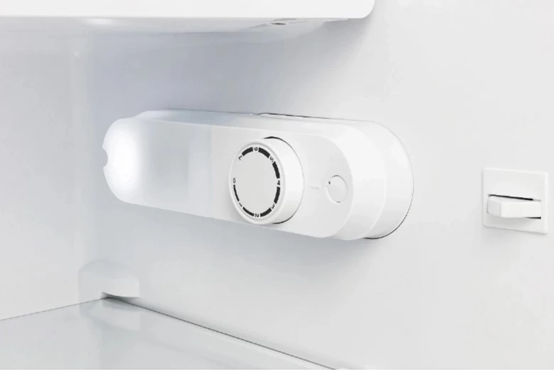 Frigider cu o usa Hisense RR106D4CBE / 82 l / 86.7 cm / E / Negru photo 2